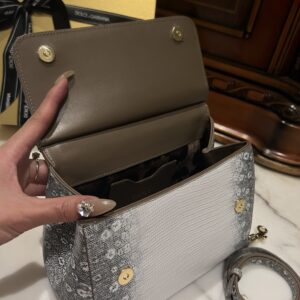 D&G  0109