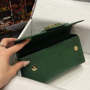 D&G  0119
