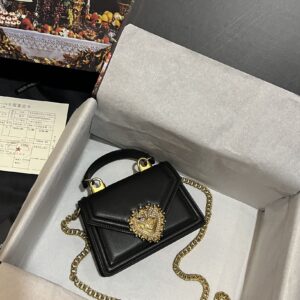 D&G   0129