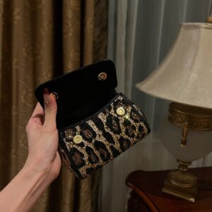 D&G  0139