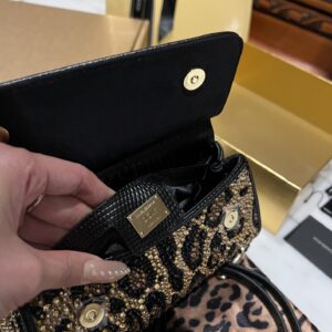 D&G  0149