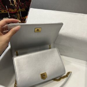 D&G   0219