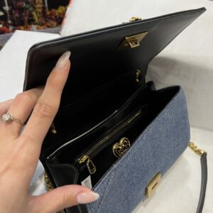 D&G 0239