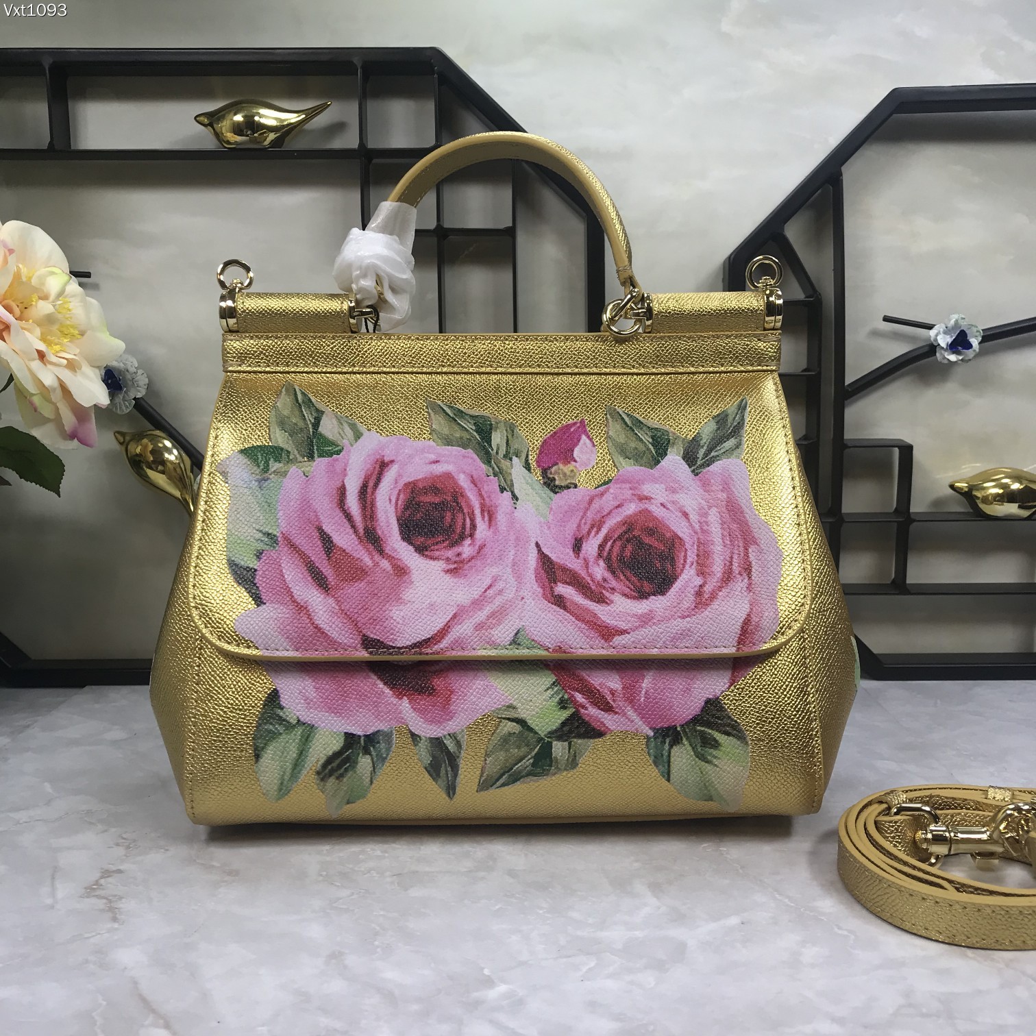 Dolce & Gabbana high quality yellow cowhide handbag size 25cm