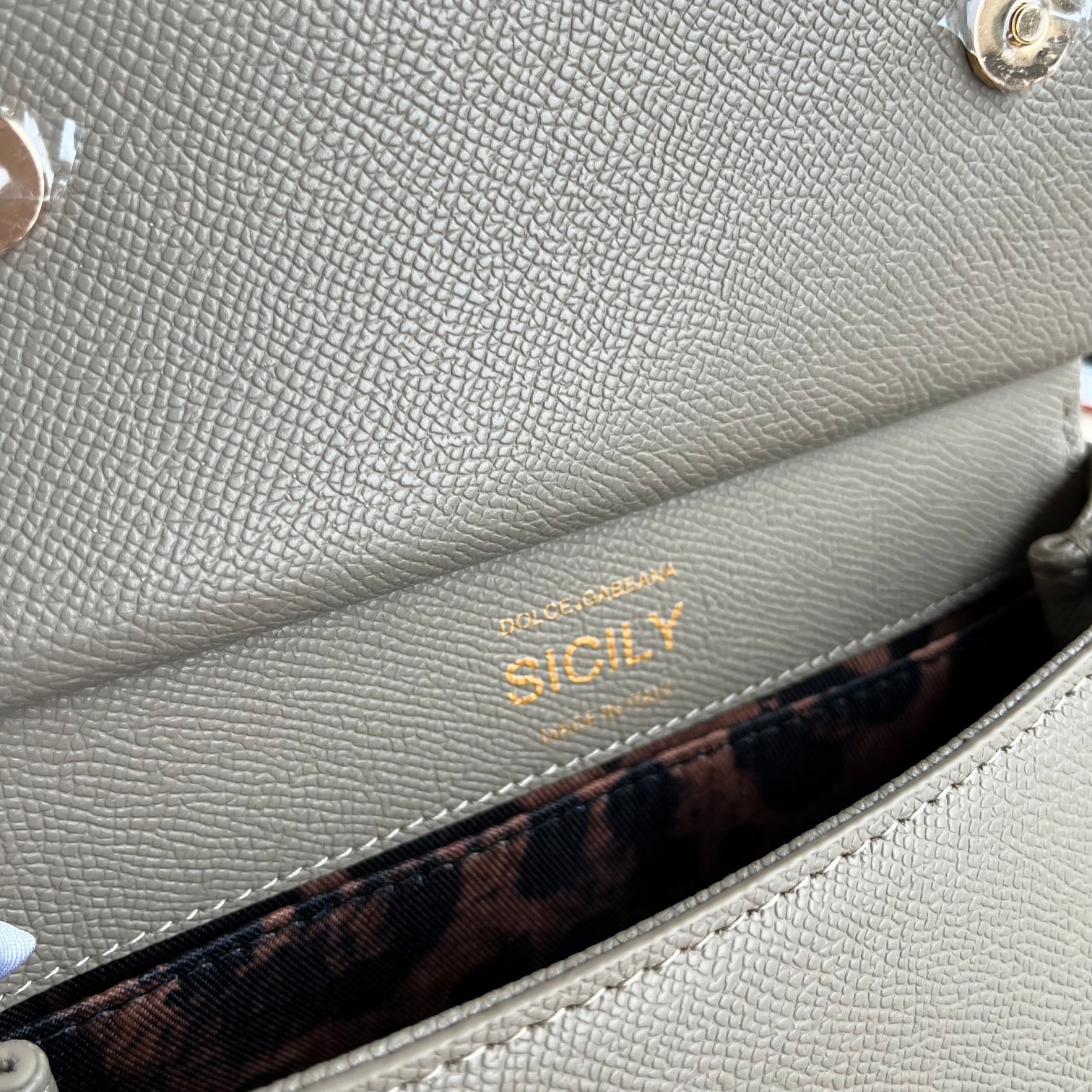D&G   0329