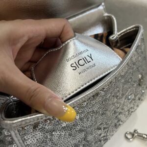 D&G  0339