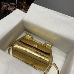 D&G 0379