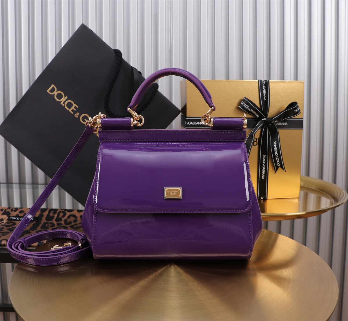 Dolce & Gabbana Medium Sicily Leather Tote Bag | Purple |