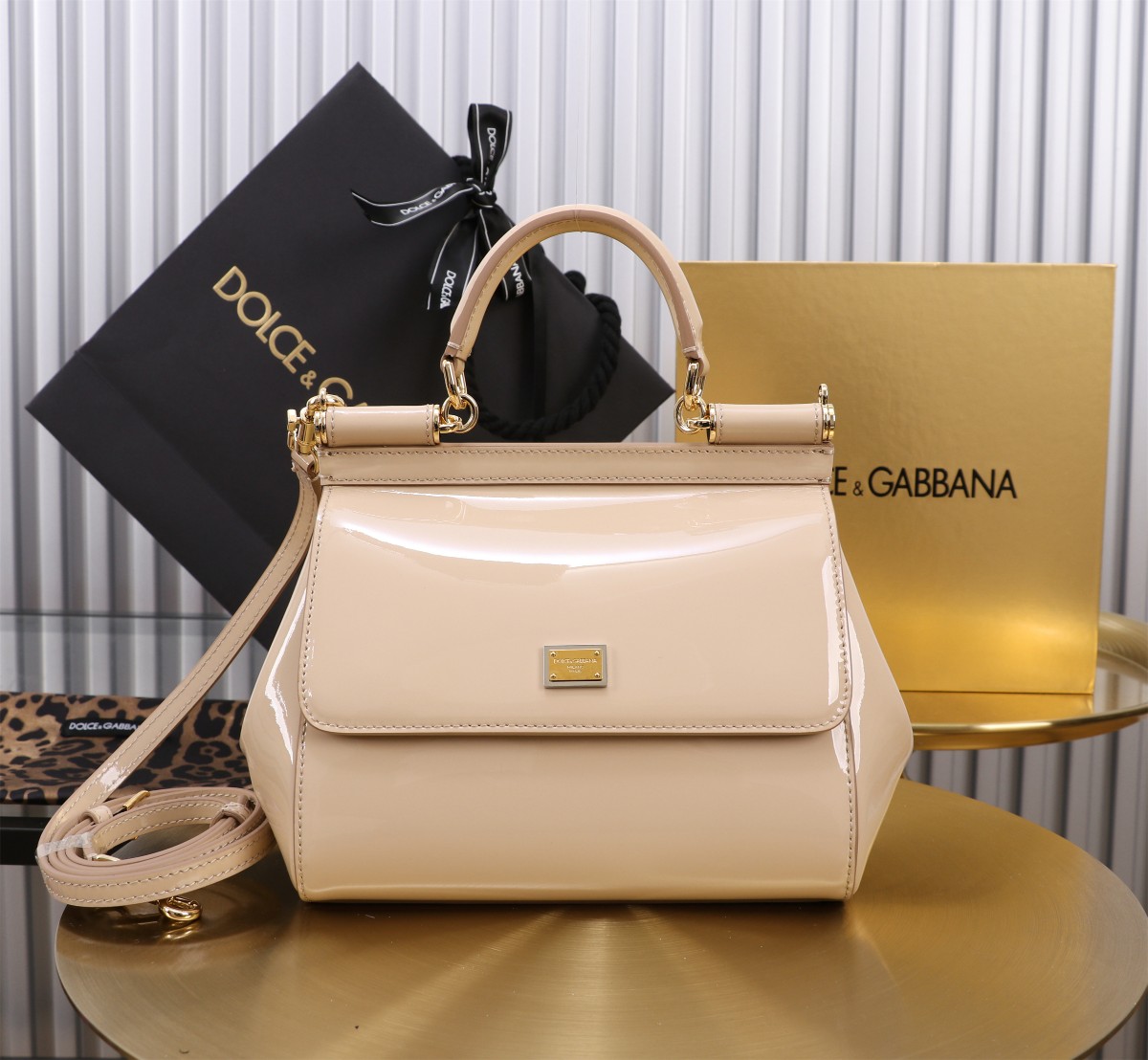Dolce & Gabbana Medium Sicily handbag in Pale Pink for Women