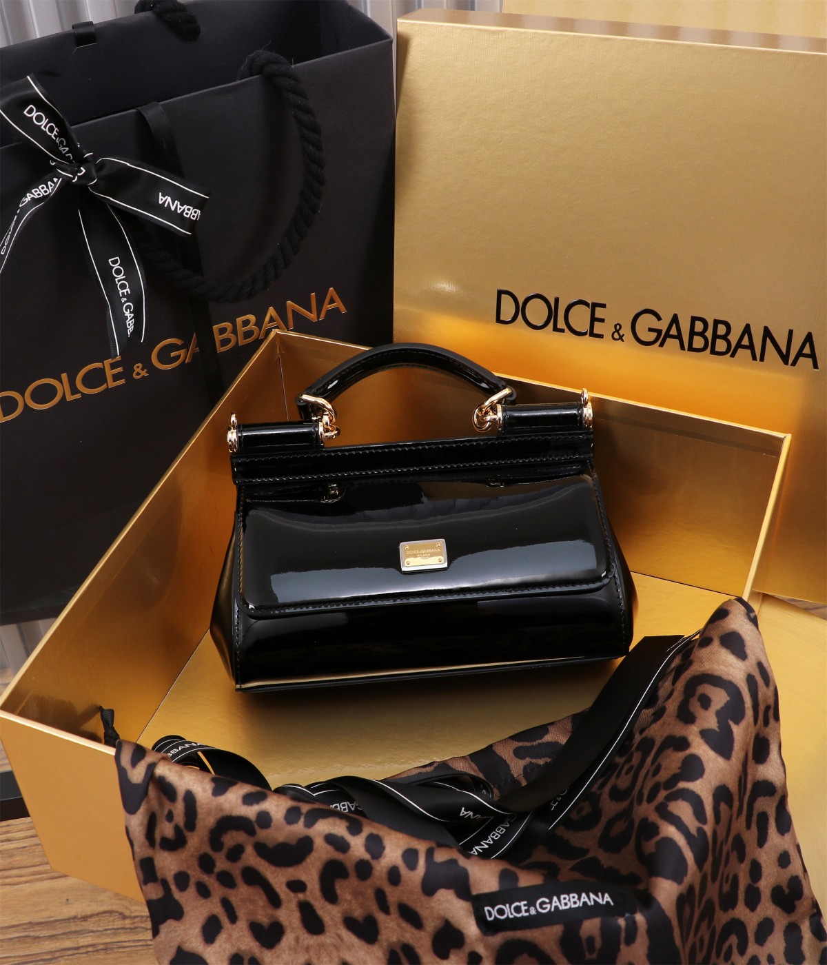 Dolce & Gabbana Elongated Sicily handbag in Black for Women