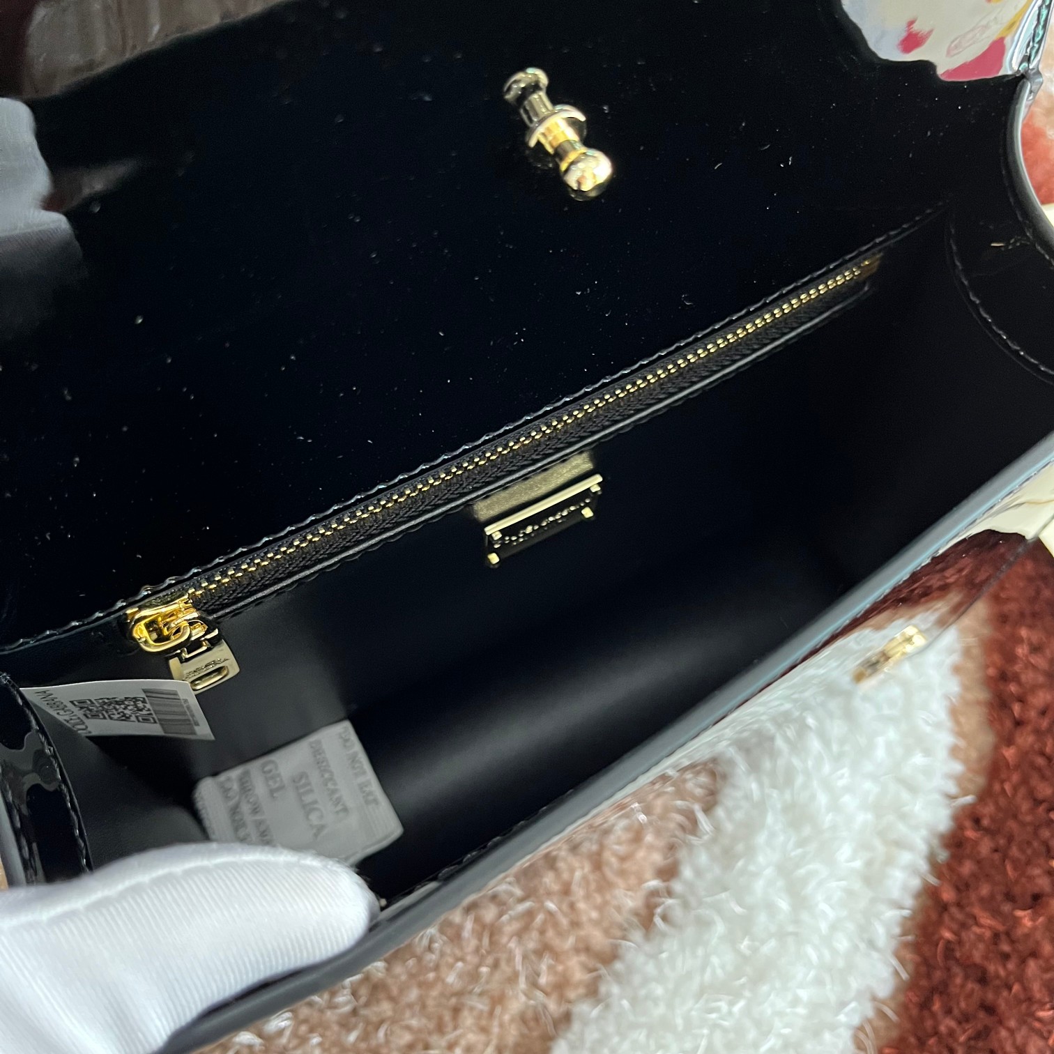 D&G   0468