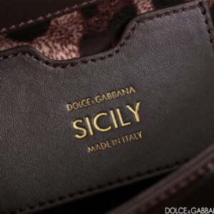 D&G  0499