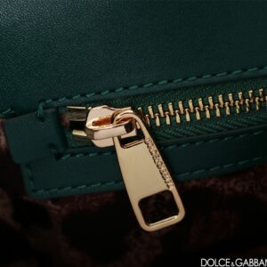 D&G  0569
