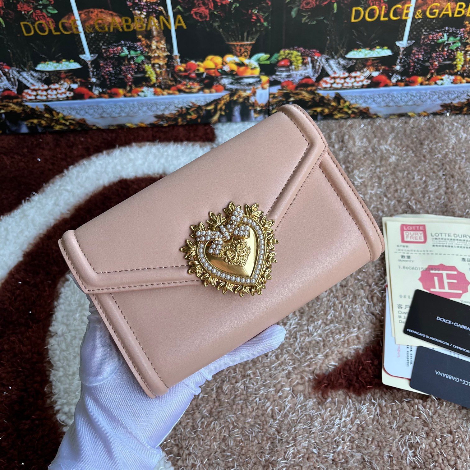 D&G   0699
