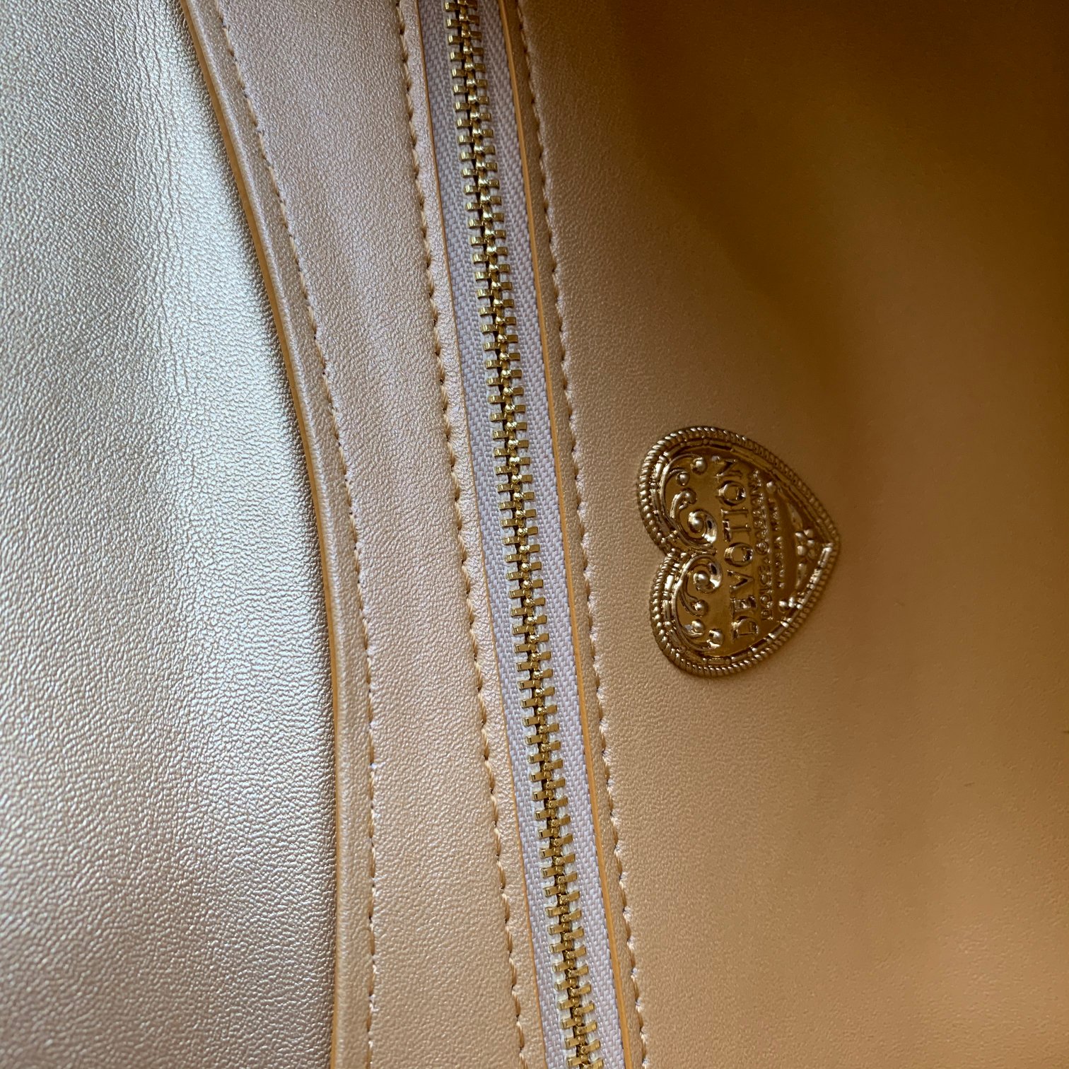 D&G   0739