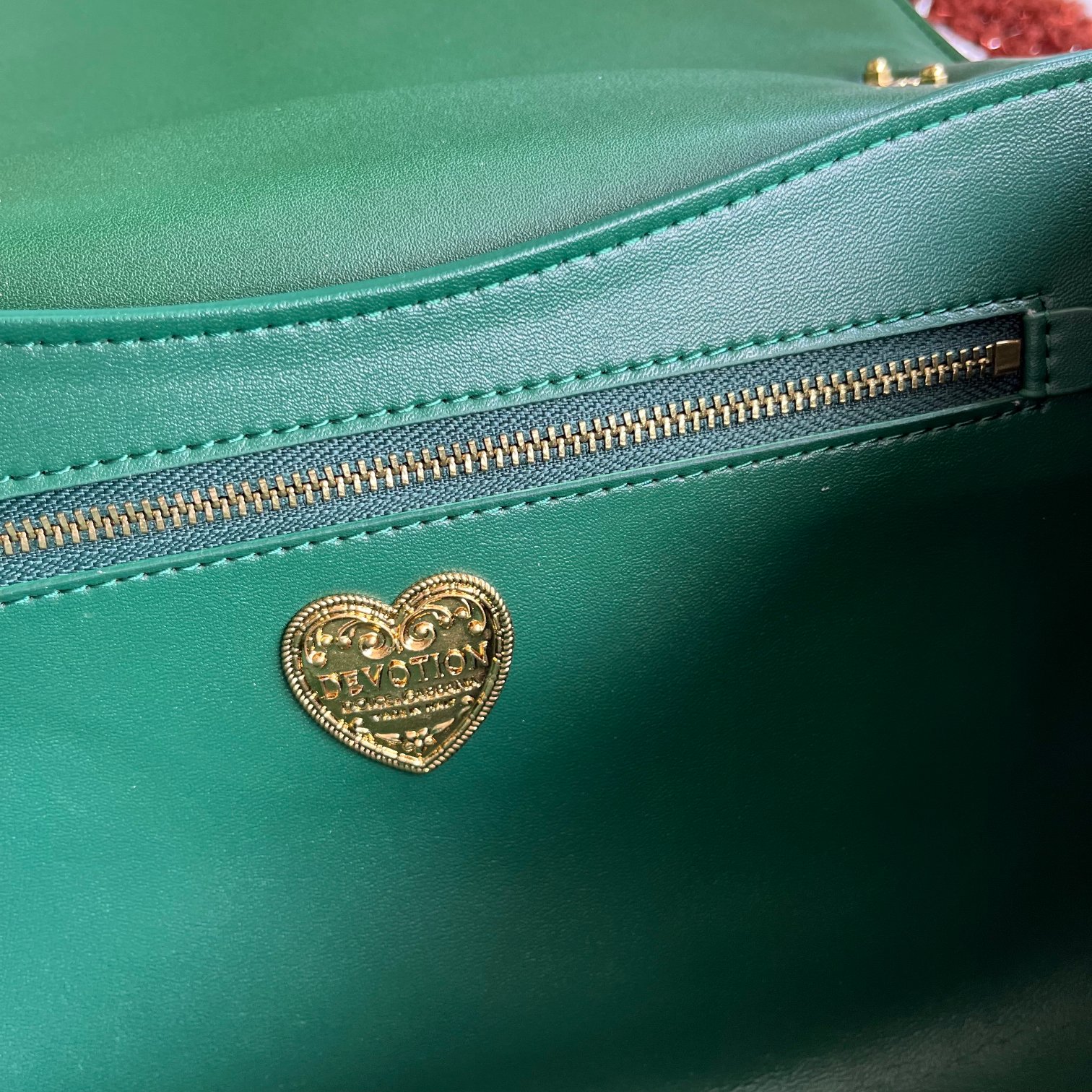D&G   0759