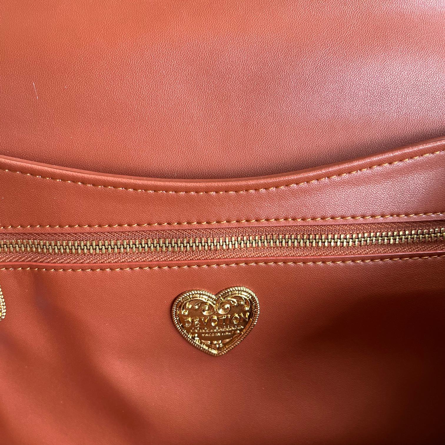 D&G   0799