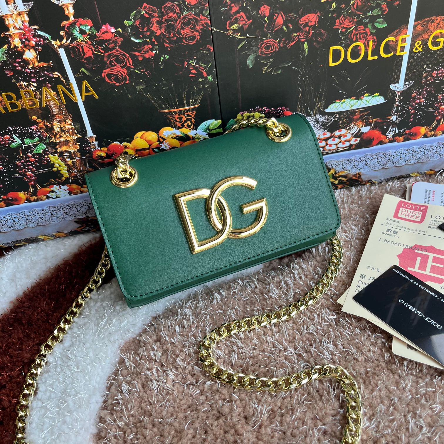 DOLCE & GABBANA Patent DG Girls Phone Shoulder Bag in greenEmerald 1204340