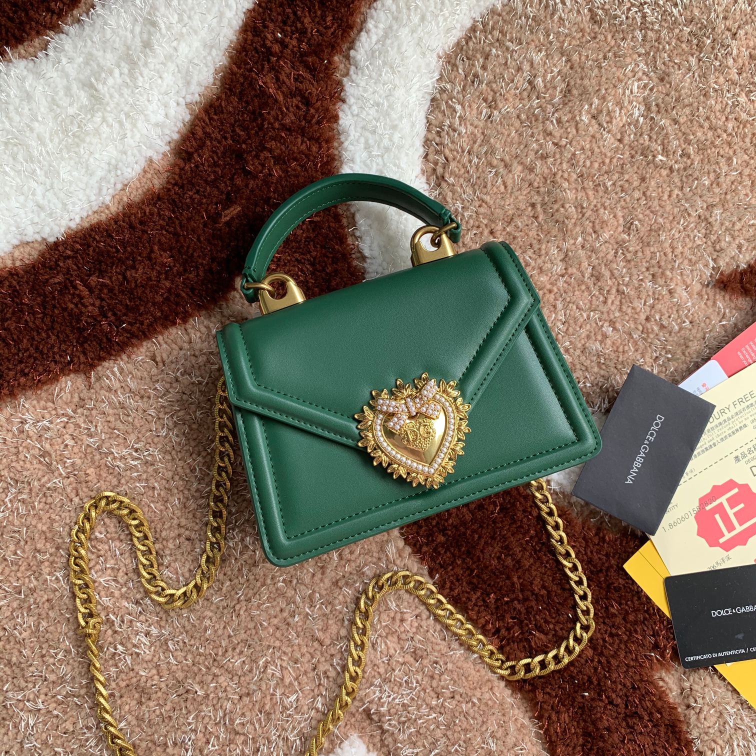 DOLCE & GABBANA Smooth Calfskin Small Devotion bang in green