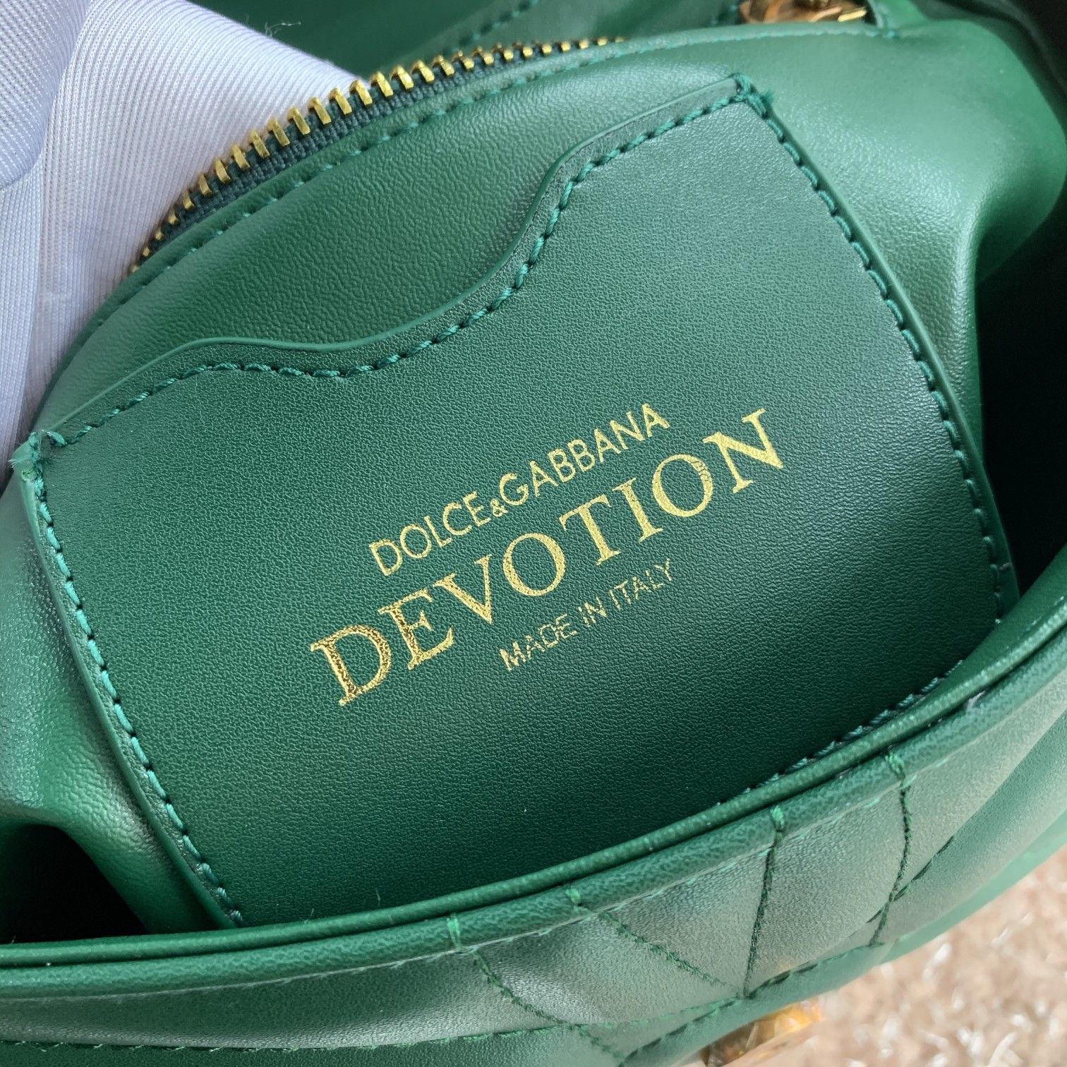 DG (100)9