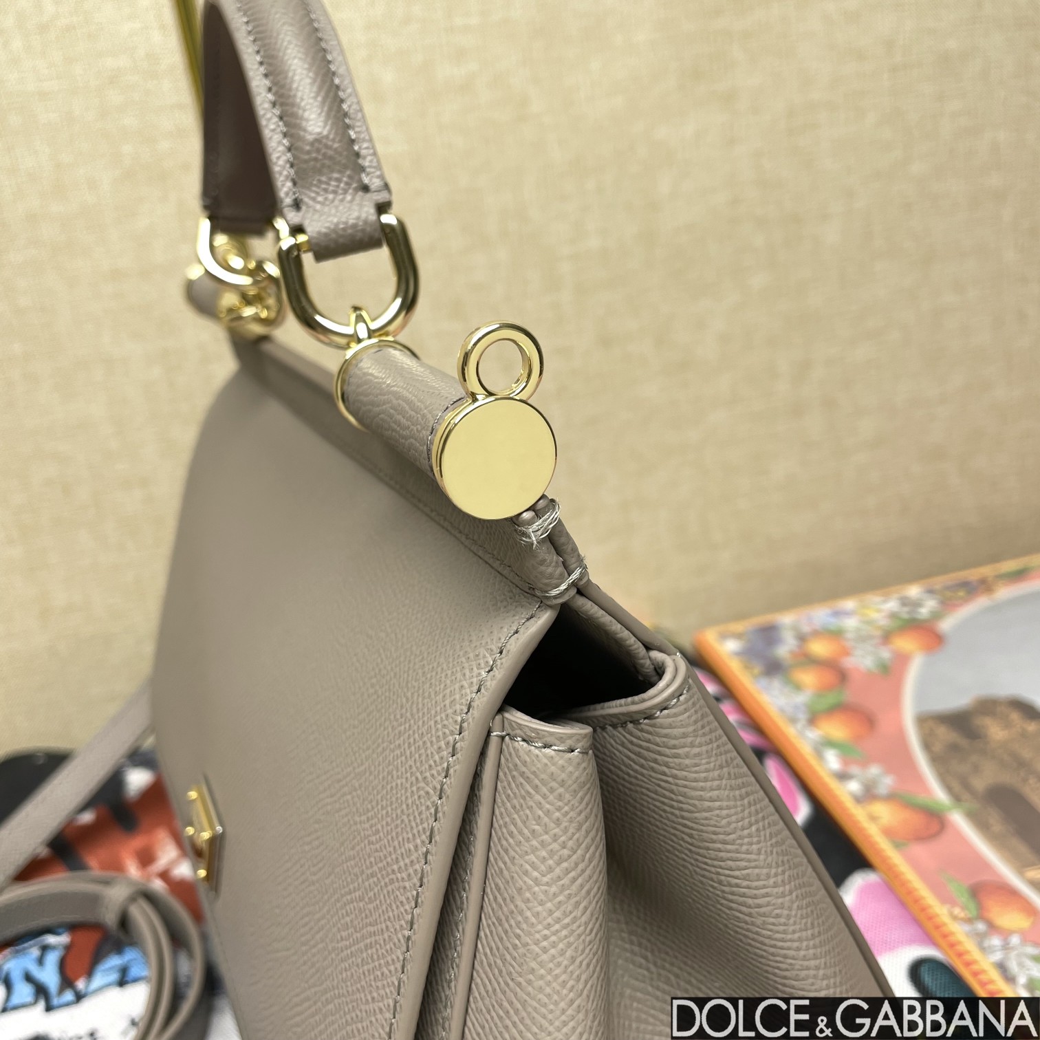 D&G  1039