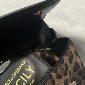 D&G  1229