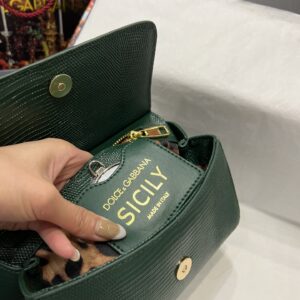 D&G  1249