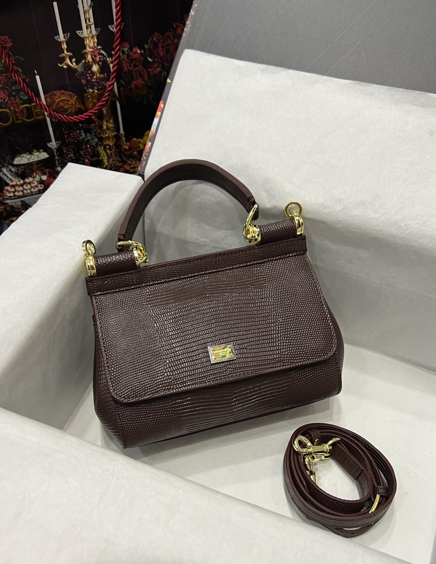 Dolce & Gabbana Large Sicily handbag in Bordeaux for Women | Dolce&Gabbana®