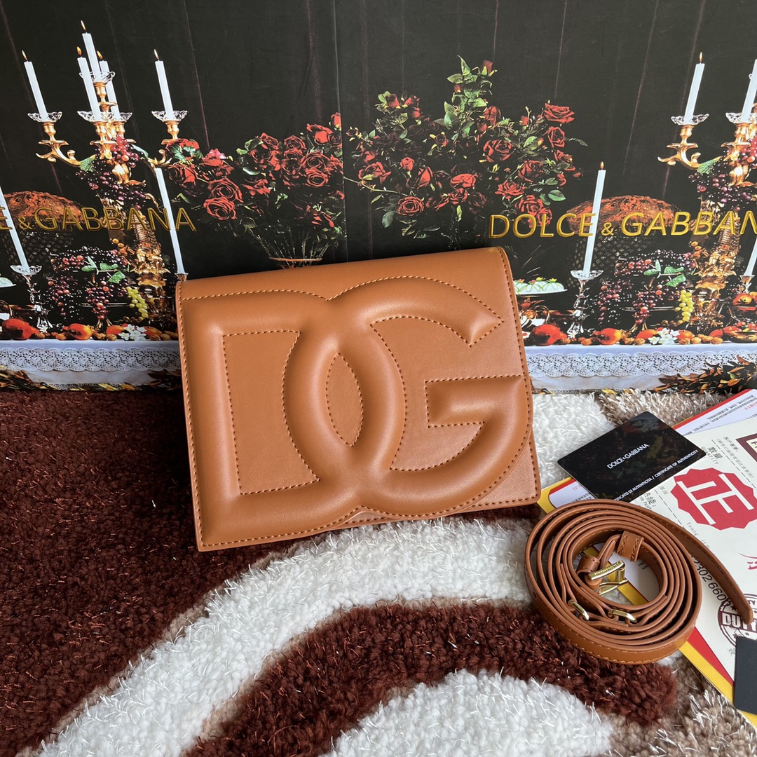 Dolce & Gabbana Calfskin DG logo crossbody bag in brown for Women |