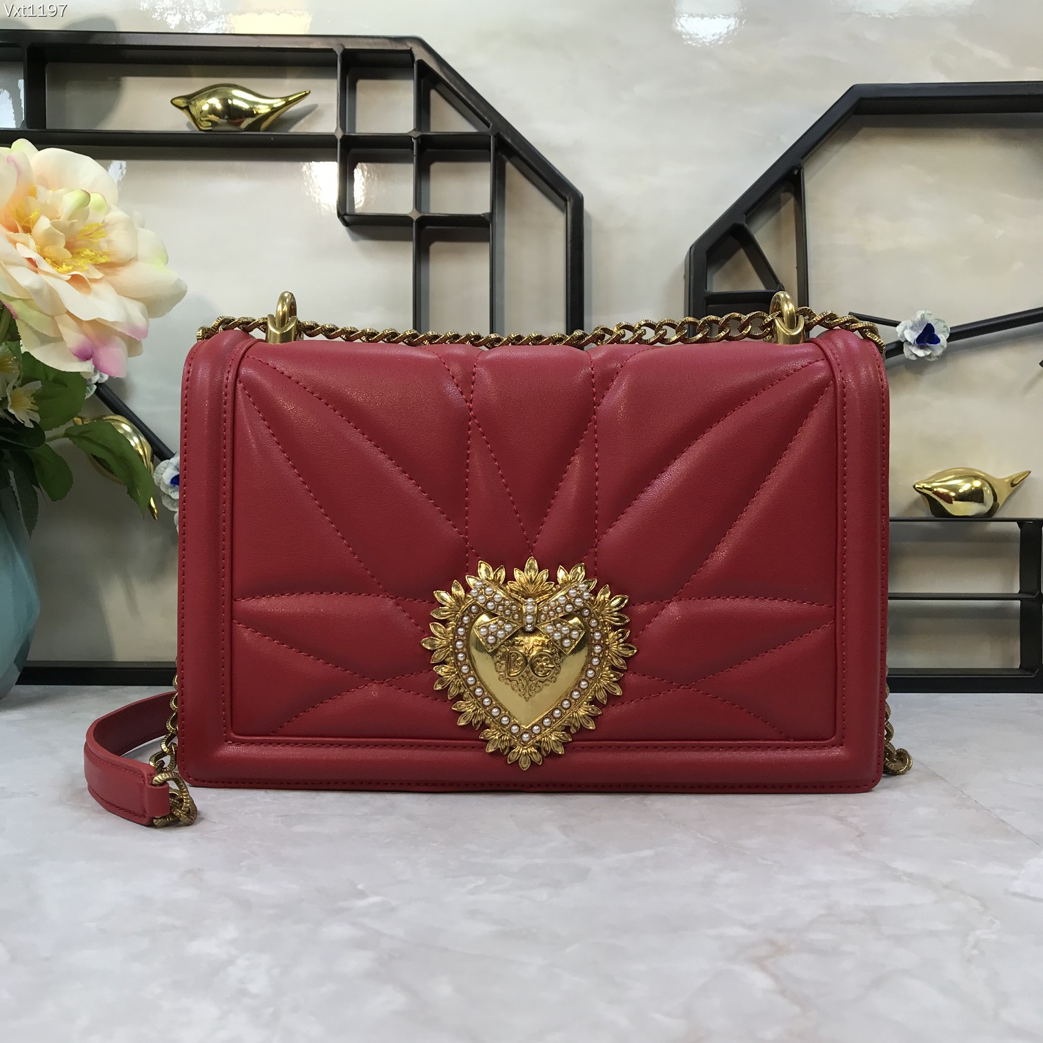 Dolce & Gabbana Medium Devotion Shoulder Bag | Red |