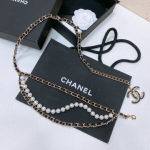 Double-sided necklaces can be used versatile 6