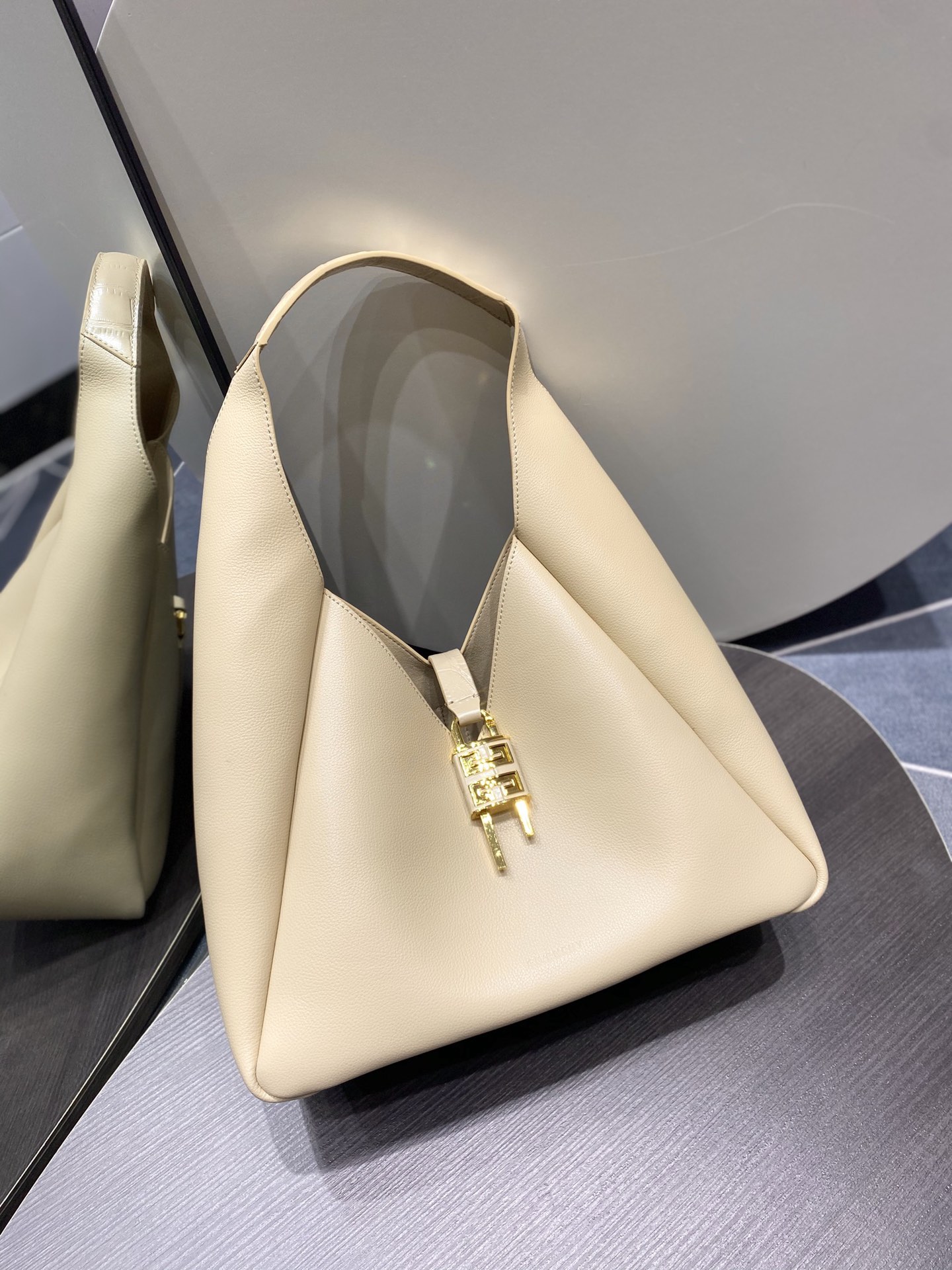 Givenchy G-Hobo Medium Leather Shoulder Bag In Beige – 40% Off\
