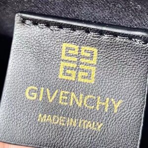 GIVENCHY 00129