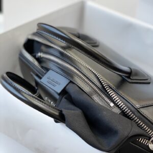 GIVENCHY 00178