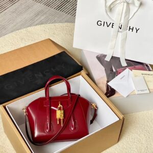 GIVENCHY 00379