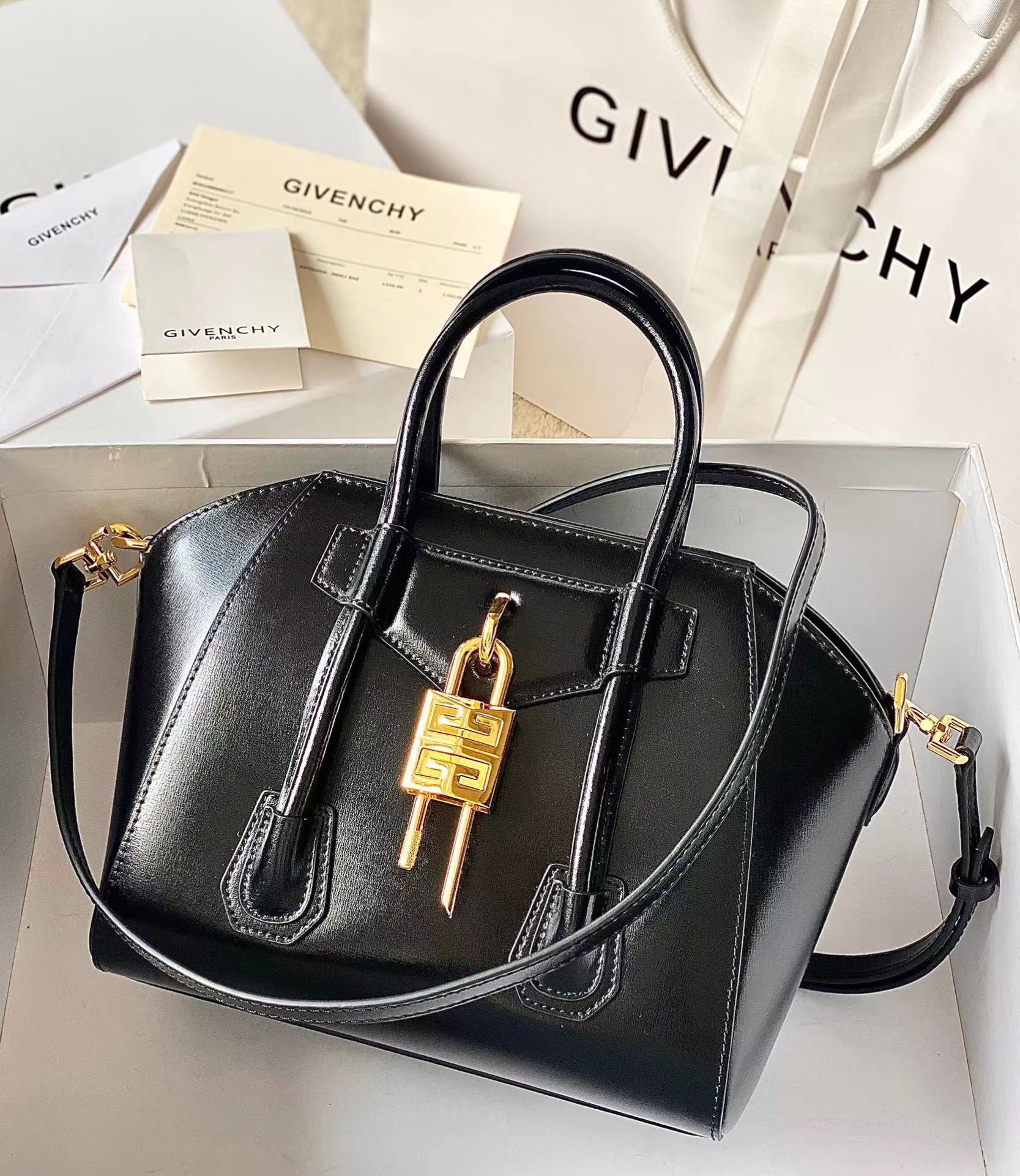 GIVENCHY Box Calfskin Lock Antigona Shoulder Bag black