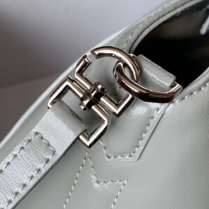 GIVENCHY 00429