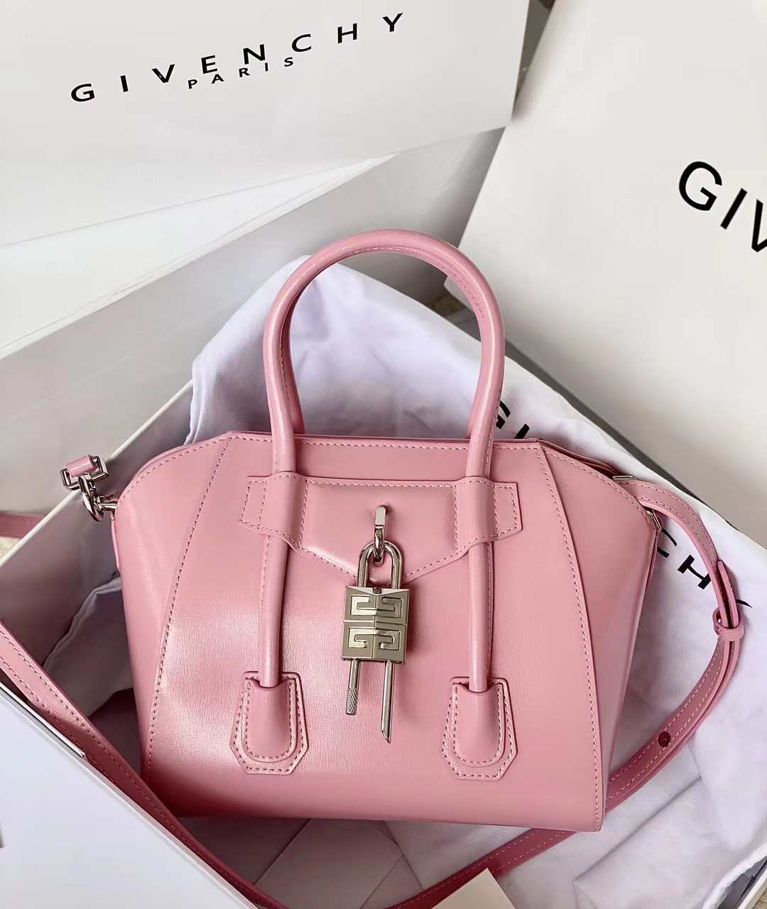 Givenchy Antigona Toy Lock Tote Bag | Pink |  GIVENCHY 00439