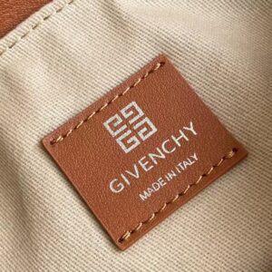 GIVENCHY 00609
