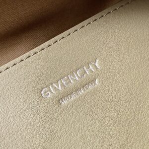 GIVENCHY 00729