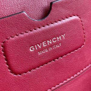 GIVENCHY 00759