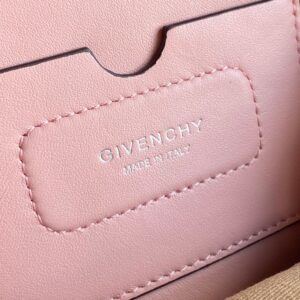 GIVENCHY 00839