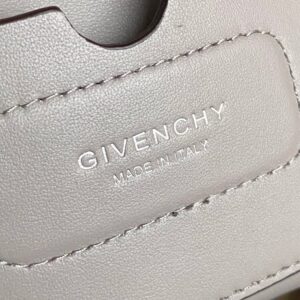 GIVENCHY 00959
