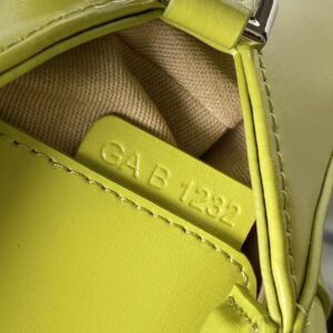 GIVENCHY 01039