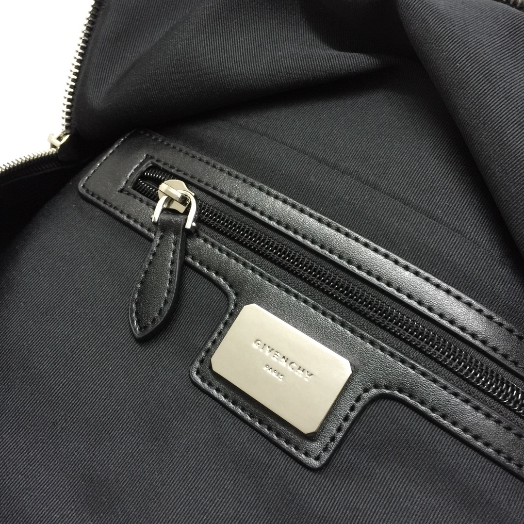 GIVENCHY 01169