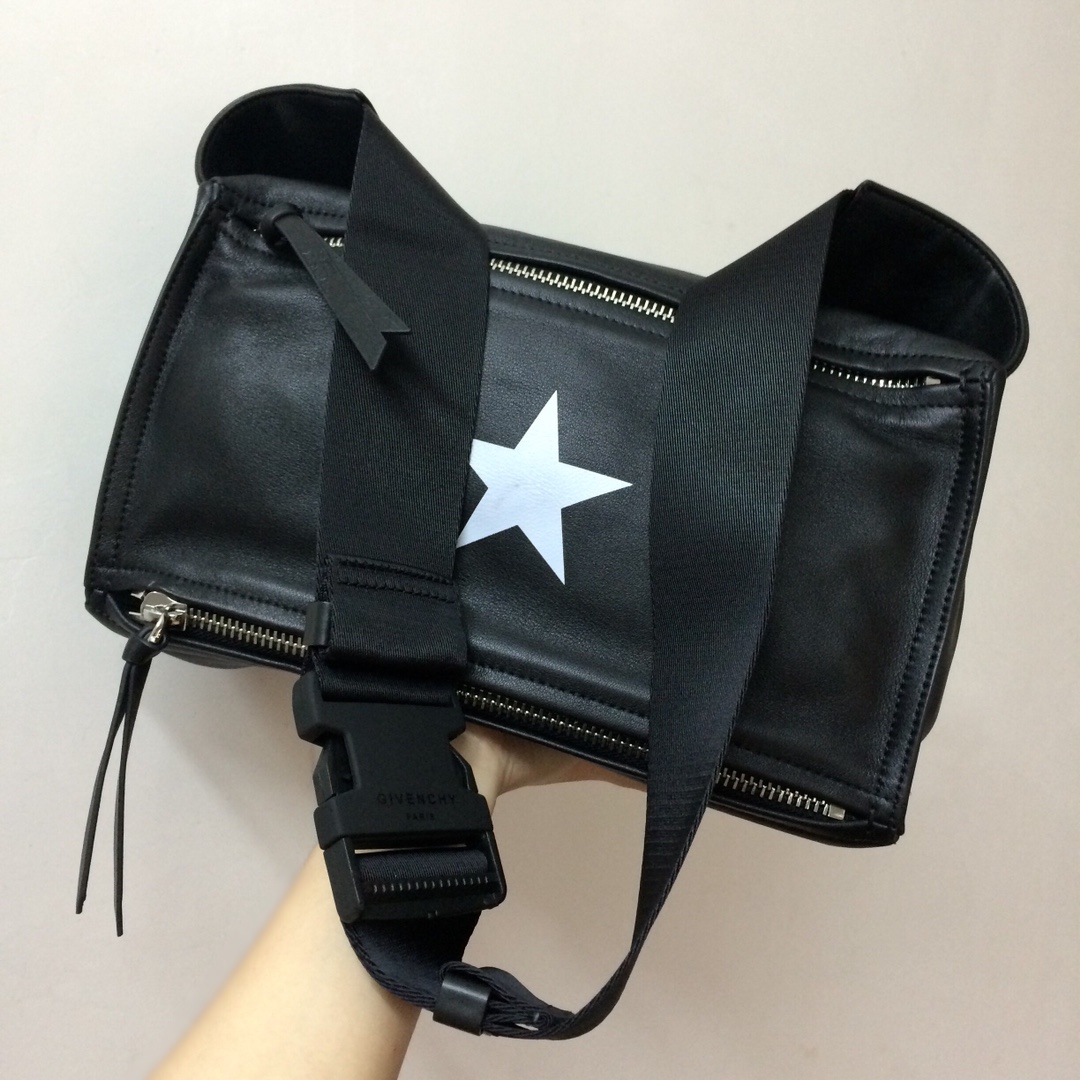 GIVENCHY Calfskin Star Pandora Wristlet Black 596182