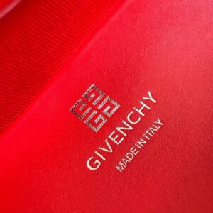 GIVENCHY 01469