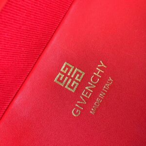 GIVENCHY 01499