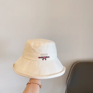 hat 00039