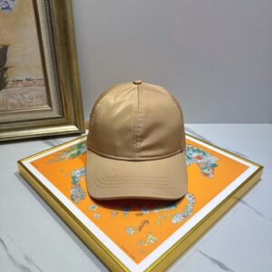 hat  00049